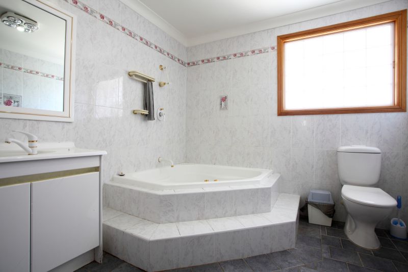 Cost of Bathtub Installation in Miami Beach, FL